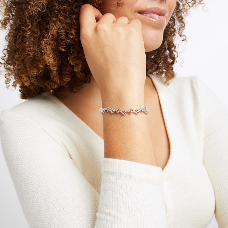 Main Image 4 of Diamond Heart Link Bracelet 1/10 ct tw Round-cut Sterling Silver 7"