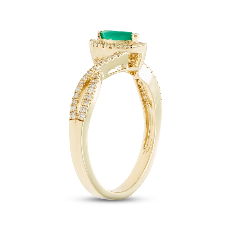 Emerald & Diamond Ring 1/6 ct tw Round-cut 10K Yellow Gold