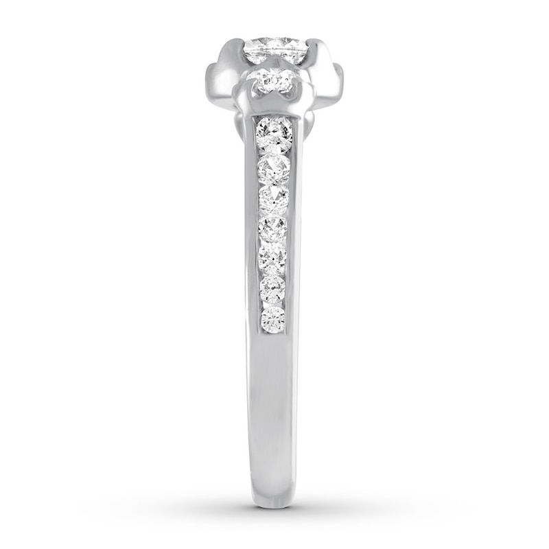 Three-Stone Diamond Ring 1-1/3 ct tw Round-cut 14K White Gold