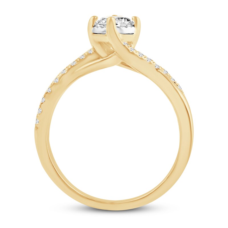 Diamond Engagment Ring 1/2 ct tw Round-cut 14K Yellow Gold