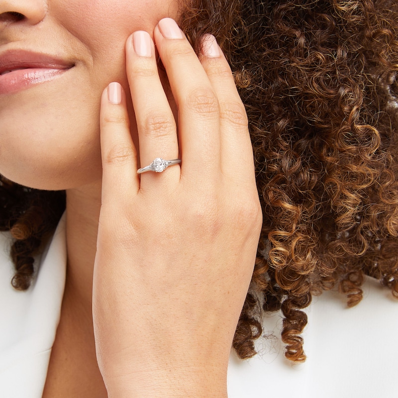 Main Image 4 of Diamond Engagement Ring 5/8 ct tw Oval & Round-cut 14K White Gold (I/I2)