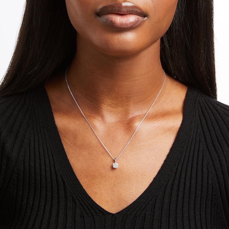 Diamond V Necklace in 14k White Gold (1 ct. tw.)