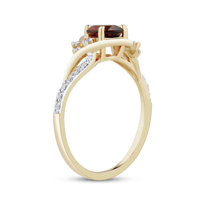 Pear-Shaped Garnet & Diamond Ring 1/20 ct tw 10K Yellow Gold
