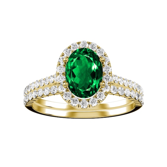 Oval Emerald Bridal Ring and Matching Band