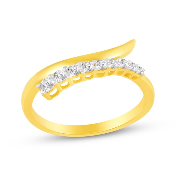 KAY Lab-Grown Diamonds Graduated Claw Ring 1/4 ct tw 10K Yellow Gold