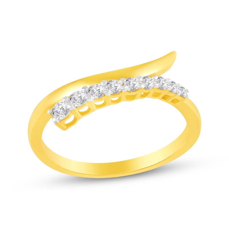 Main Image 1 of KAY Lab-Grown Diamonds Graduated Claw Ring 1/4 ct tw 10K Yellow Gold