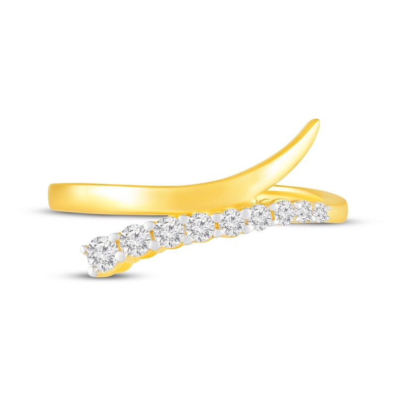 Main Image 4 of KAY Lab-Grown Diamonds Graduated Claw Ring 1/4 ct tw 10K Yellow Gold