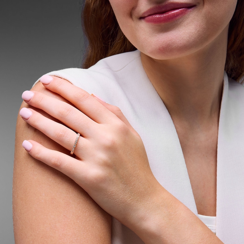 Main Image 4 of Neil Lane Diamond Wedding Band 1/4 ct tw 14K Rose Gold