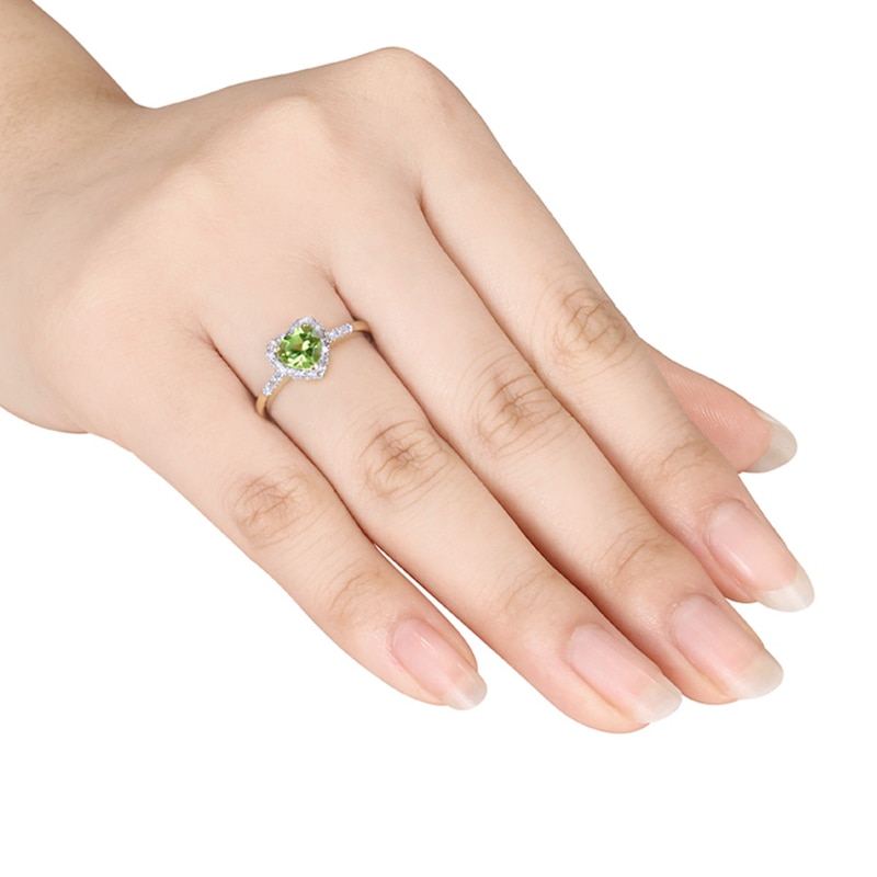 Main Image 3 of Peridot Heart Ring 1/10 ct tw Diamonds 10K Yellow Gold