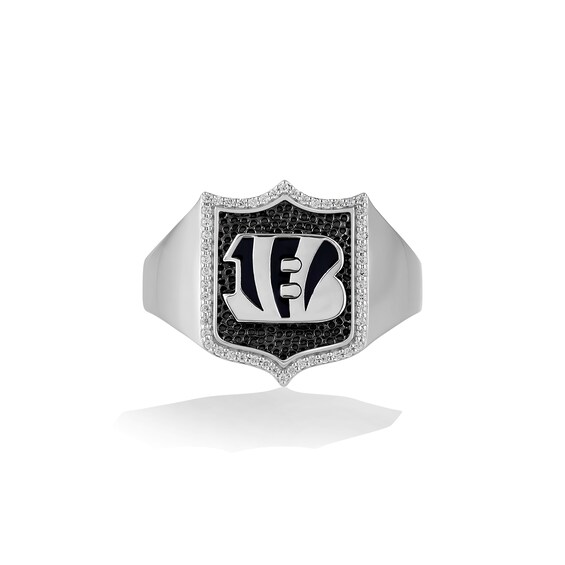 True Fans Cincinnati Bengals 1/6 CT. T.W. Diamond and Enamel Shield Ring in Sterling Silver