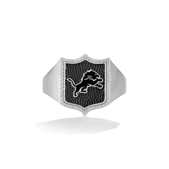 True Fans Detroit Lions 1/6 CT. T.W. Diamond and Enamel Shield Ring in Sterling Silver