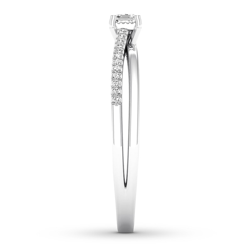 Diamond Ring 1/8 ct tw Princess & Round-cut 10K White Gold
