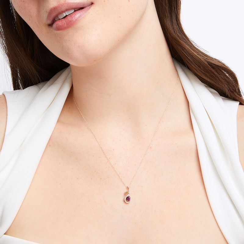 Main Image 4 of Oval-Cut Rhodolite Garnet & Diamond Ribbon Necklace 1/20 ct tw 10K Yellow Gold 18&quot;