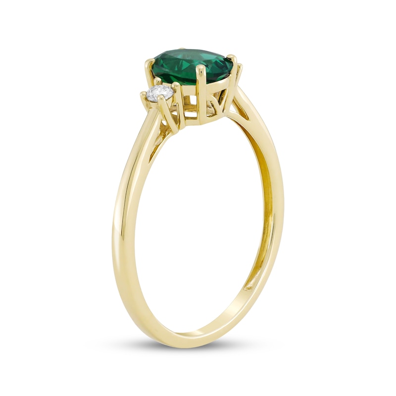 Oval-Cut Lab-Created Emerald & Diamond Ring 1/10 ct tw 10K Yellow Gold