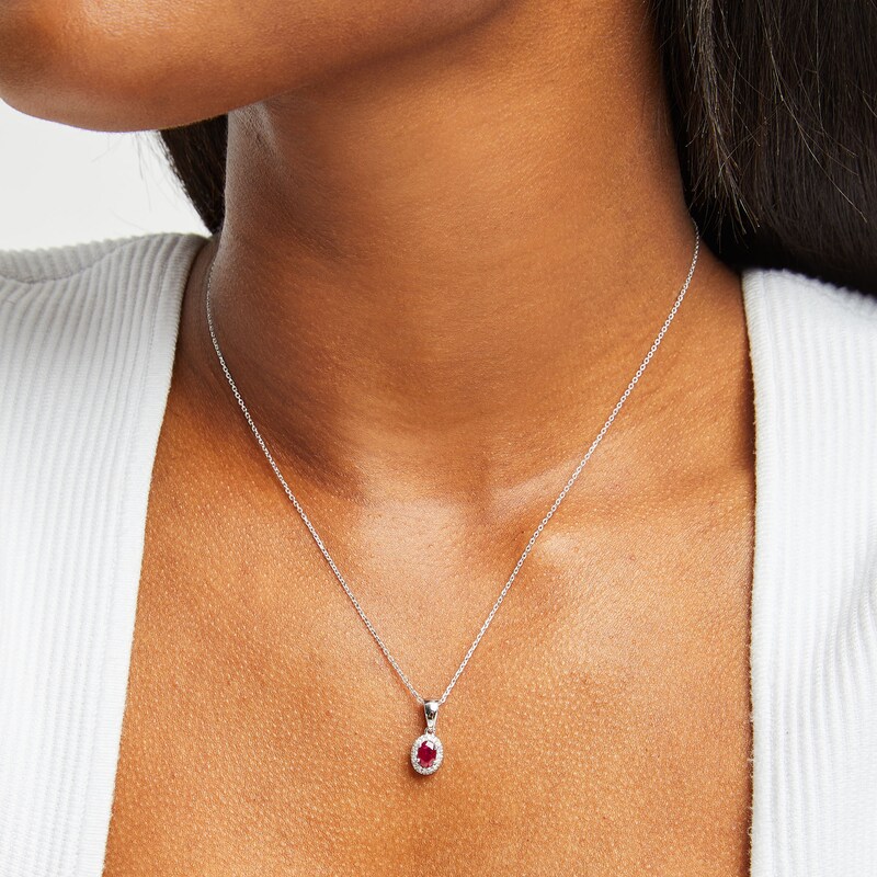 Main Image 3 of Diamond Seven-Stone Flower Necklace 1/2 ct tw 10K White Gold 18&quot;