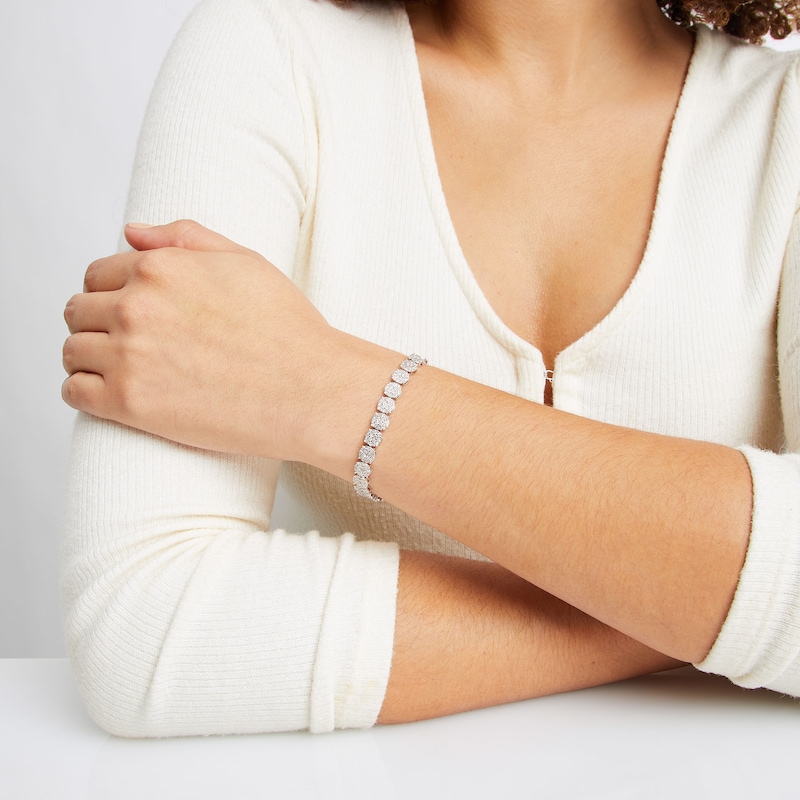 Main Image 4 of Diamond Circle Link Bracelet 4 ct tw 10K White Gold 7&quot;