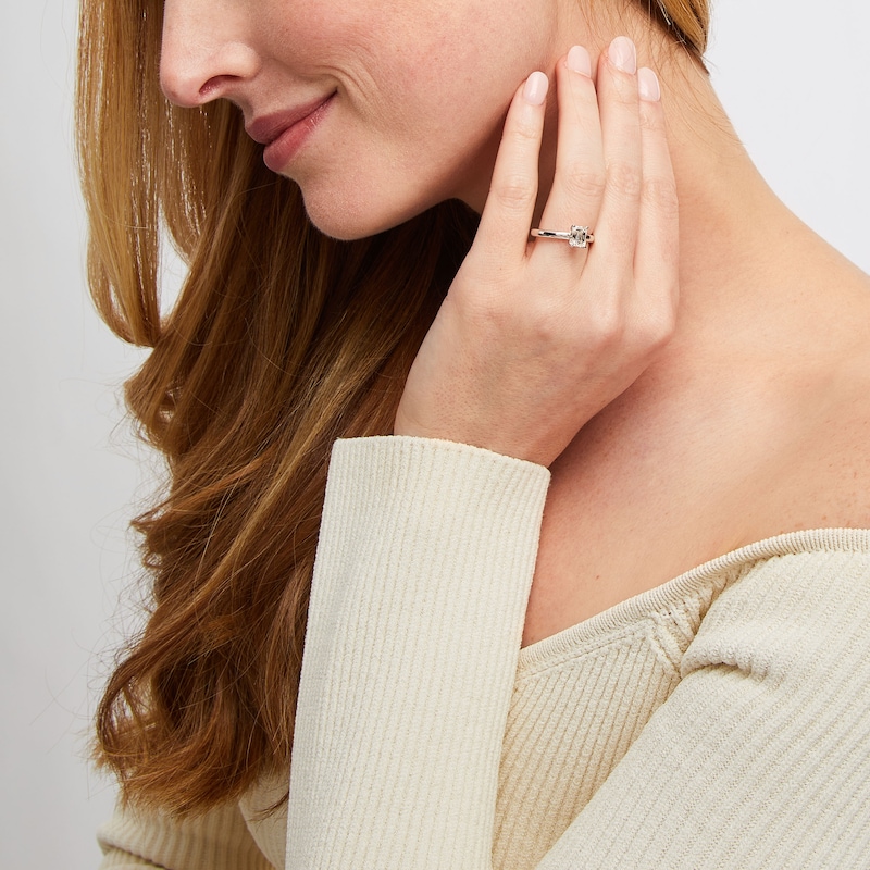 Main Image 4 of THE LEO Diamond Emerald-Cut Solitaire Engagement Ring 1 ct tw 14K White Gold