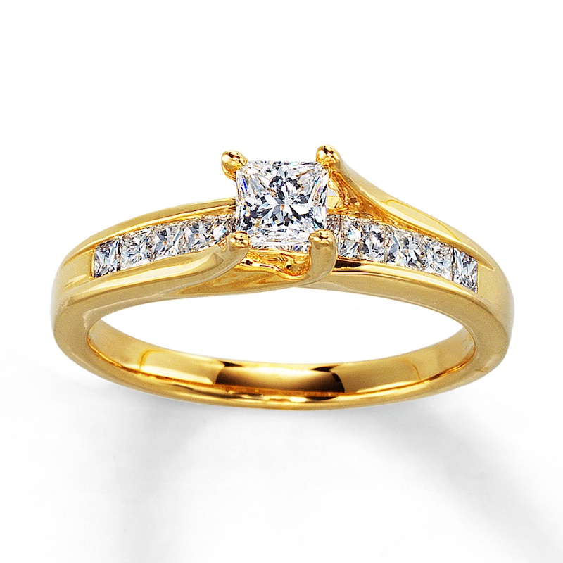 Previously Owned Engagement Ring 1 ct tw Princess-cut Diamonds 14K Yellow Gold