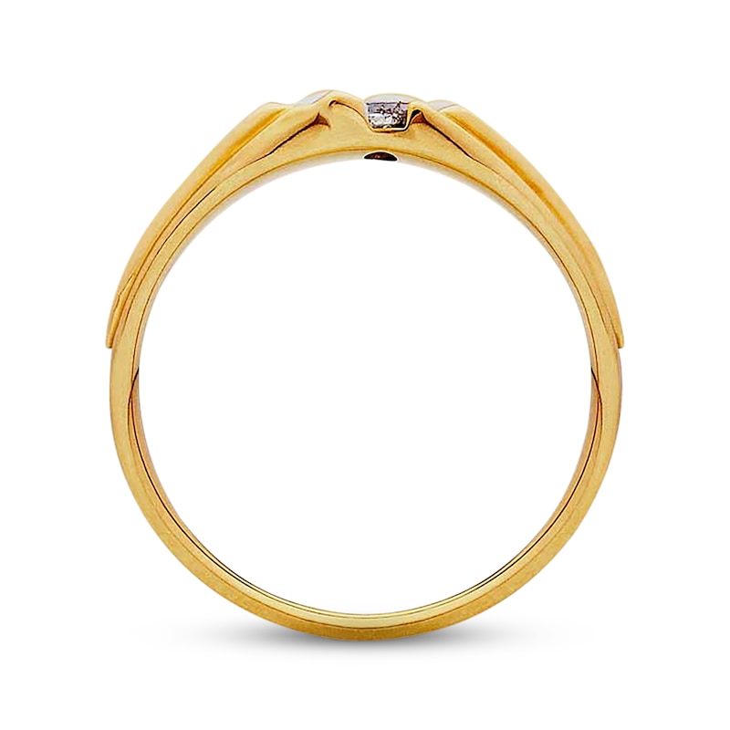 Main Image 2 of Previously Owned Men's Diamond 3-Stone Wedding Band 1/10 ct tw Round-cut 10K Yellow Gold