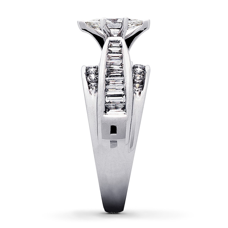 Main Image 3 of Previously Owned Ring 1-1/2 ct tw Diamonds 14K White Gold