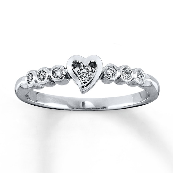 Previously Owned Ring 1/8 ct tw Diamonds 10K White Gold