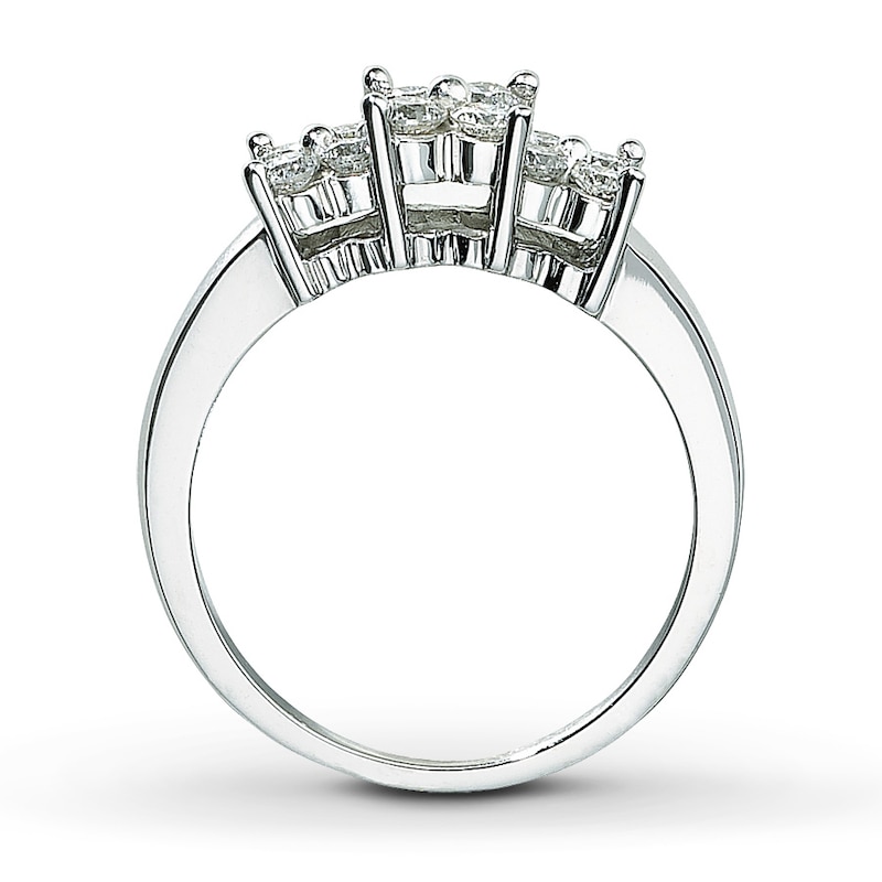 Main Image 2 of Previously Owned Diamond Ring 1/2 ct tw Round 14K White Gold