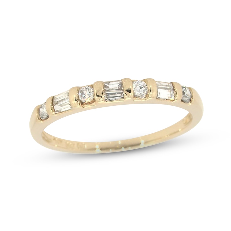 Main Image 1 of Previously Owned Diamond Anniversary Ring 1/4 ct tw 14K Yellow Gold