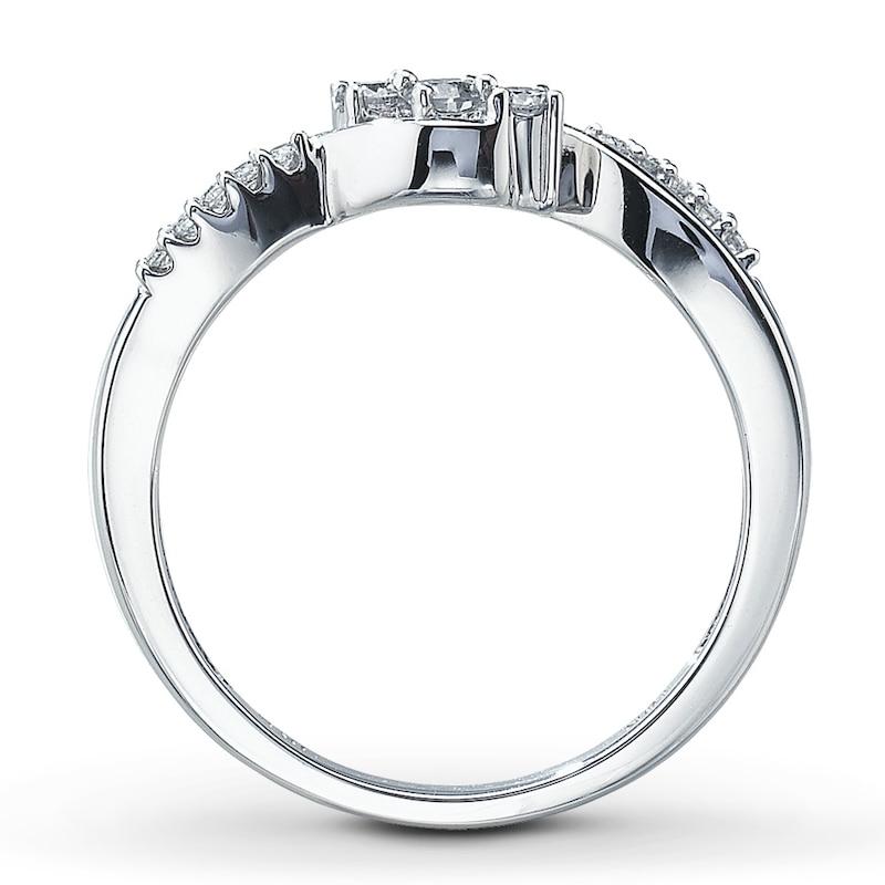 Previously Owned Ring 1/5 ct tw Diamonds 10K White Gold