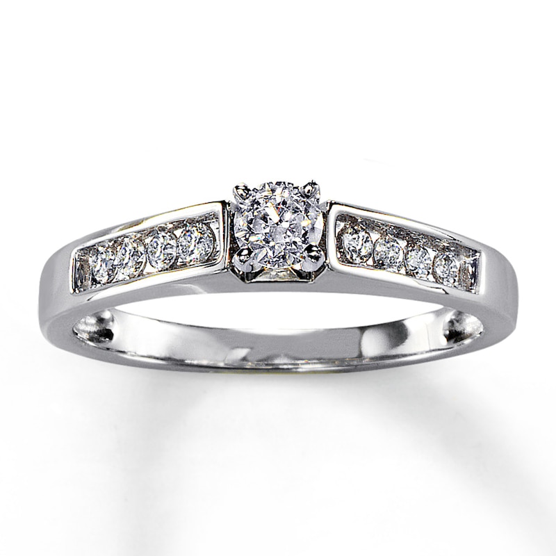 Main Image 1 of Previously Owned Ring 1/3 ct tw Diamonds 14K White Gold