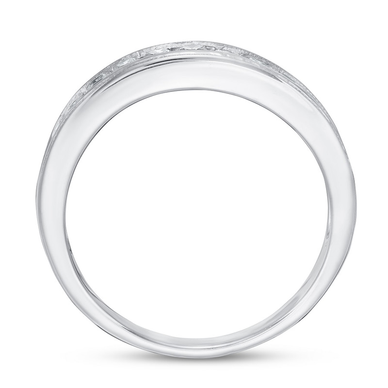 Main Image 2 of Previously Owned Diamond Wedding Band 1/4 ct tw Round-cut 14K White Gold