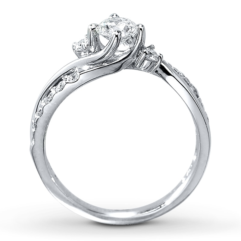 Previously Owned Diamond Engagement Ring 3/4 ct tw Round-cut 14K White Gold