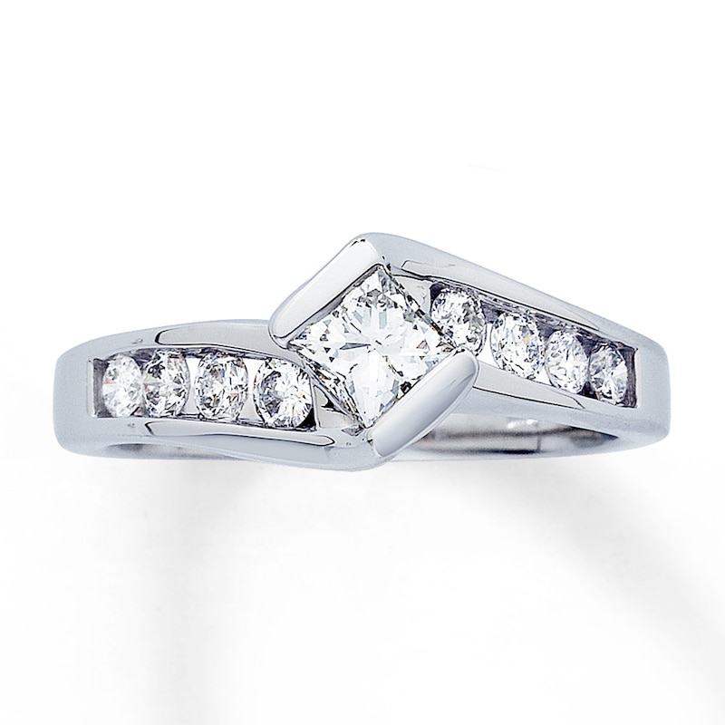 Main Image 1 of Previously Owned Engagement Ring 1 cttw Diamonds 14K White Gold