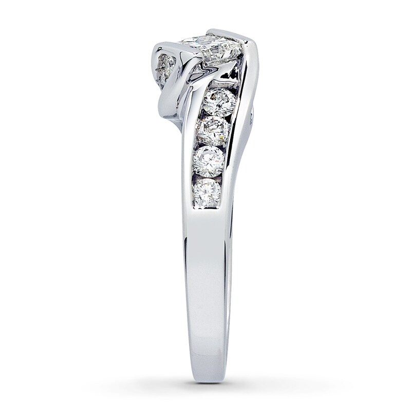 Main Image 3 of Previously Owned Engagement Ring 1 cttw Diamonds 14K White Gold