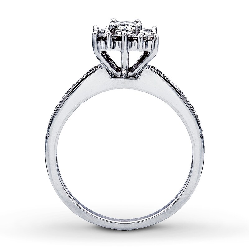 Previously Owned Ring 5/8 ct tw Diamonds 14K White Gold