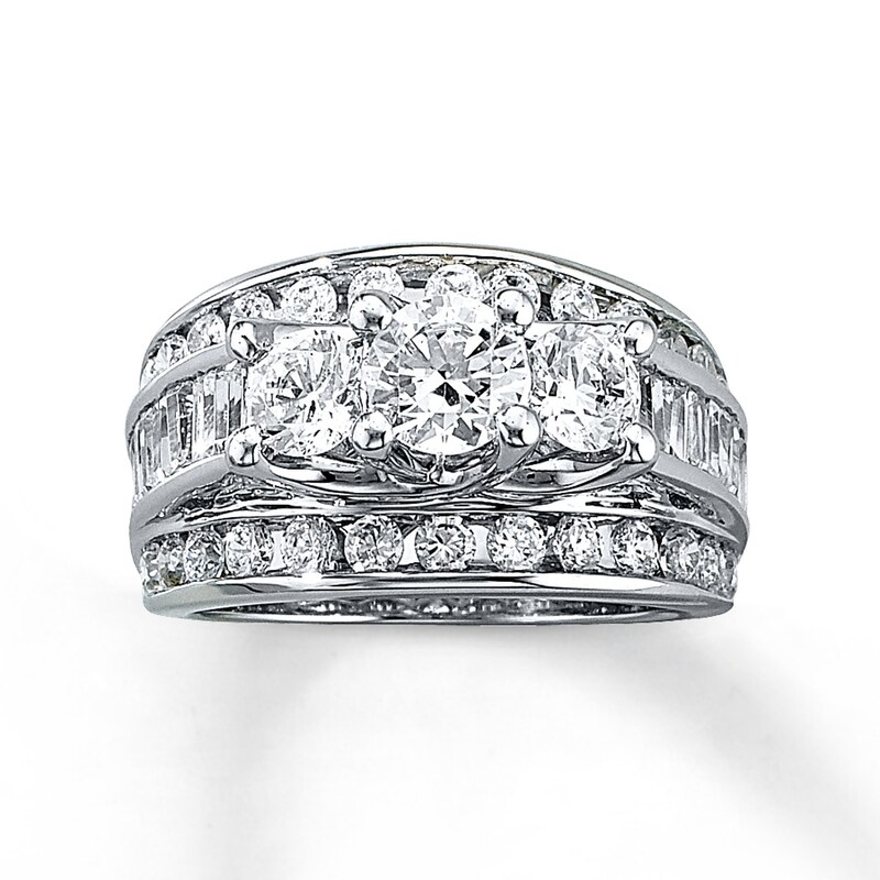 Main Image 1 of Previously Owned Diamond Engagement Ring 3 ct tw Round & Baguette-cut 14K White Gold