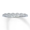 Previously Owned Diamond Ring 1/10 ct tw Round-cut 14K White Gold