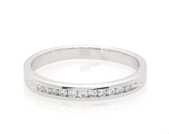 Previously Owned Diamond Anniversary Ring 1/4 ct tw 14K White Gold Size 7