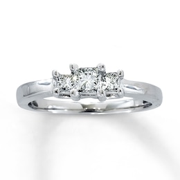 Previously Owned Ring 1/2 ct tw Diamonds 14K White Gold