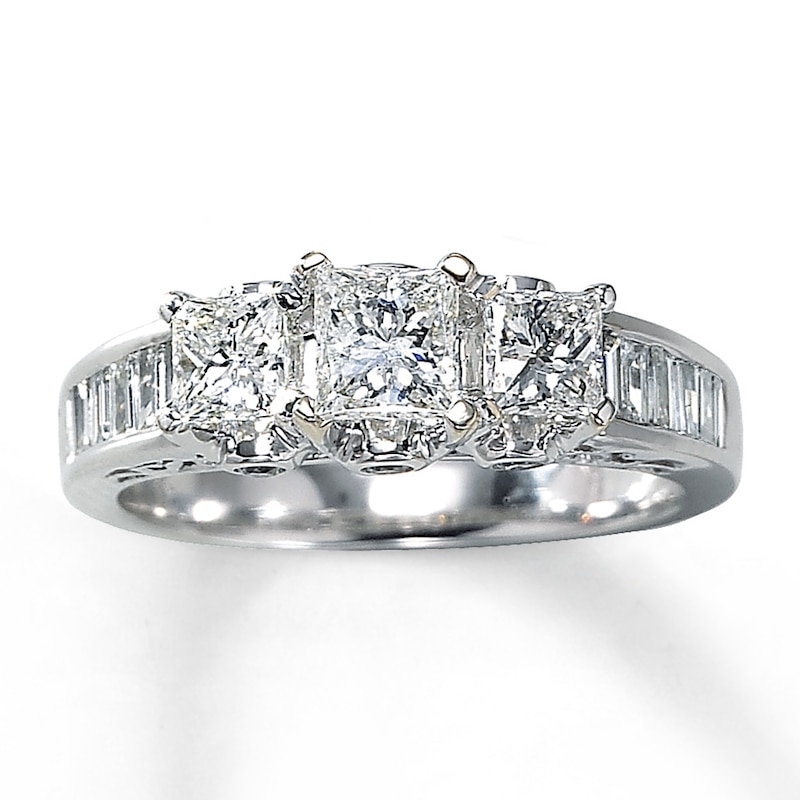 Main Image 1 of Previously Owned Diamond Engagement Ring 1-1/2 ct tw 14K White Gold