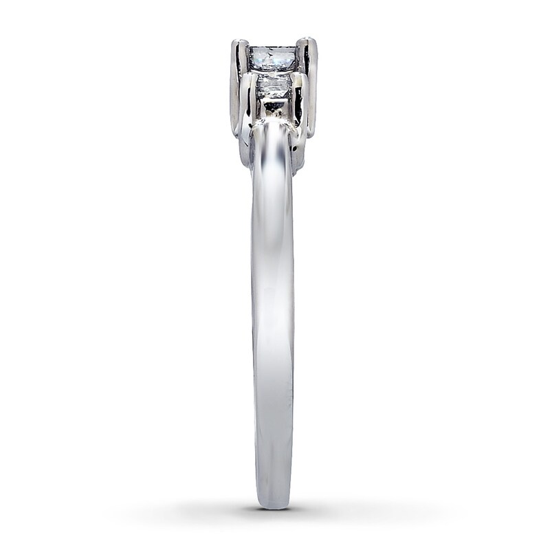 Main Image 2 of Previously Owned Ring 1/2 ct tw Diamonds 14K White Gold