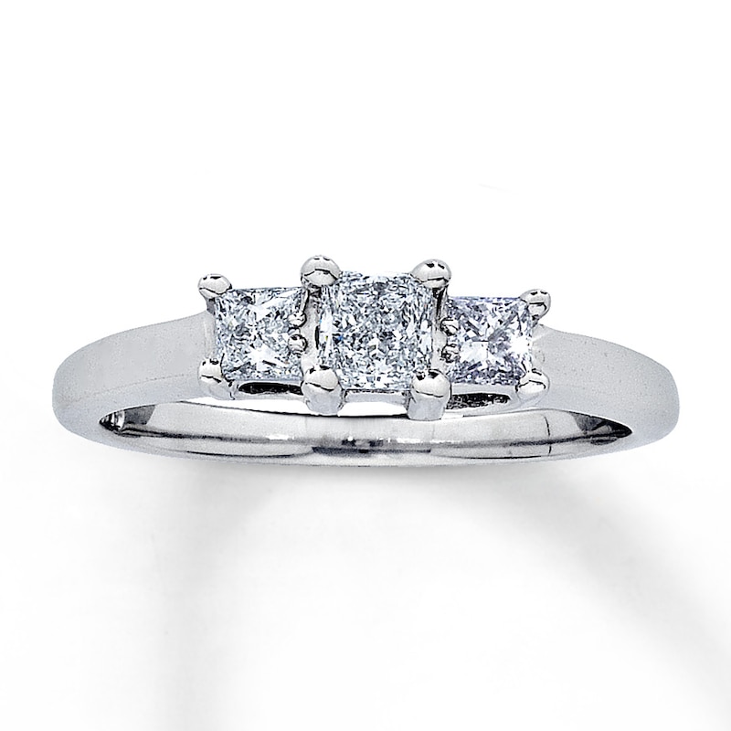 Main Image 1 of Previously Owned Ring 1/2 ct tw Diamonds 14K White Gold