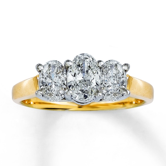 Previously Owned Three-Stone Diamond Ring 1-1/2 ct tw Round-cut 14K Yellow Gold