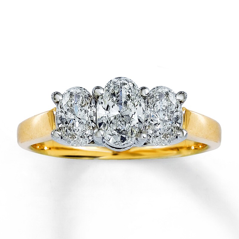 Main Image 1 of Previously Owned Three-Stone Diamond Ring 1-1/2 ct tw Round-cut 14K Yellow Gold