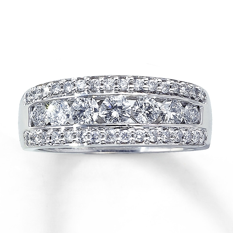 Main Image 1 of Previously Owned Diamond Ring 1 ct tw 14K White Gold