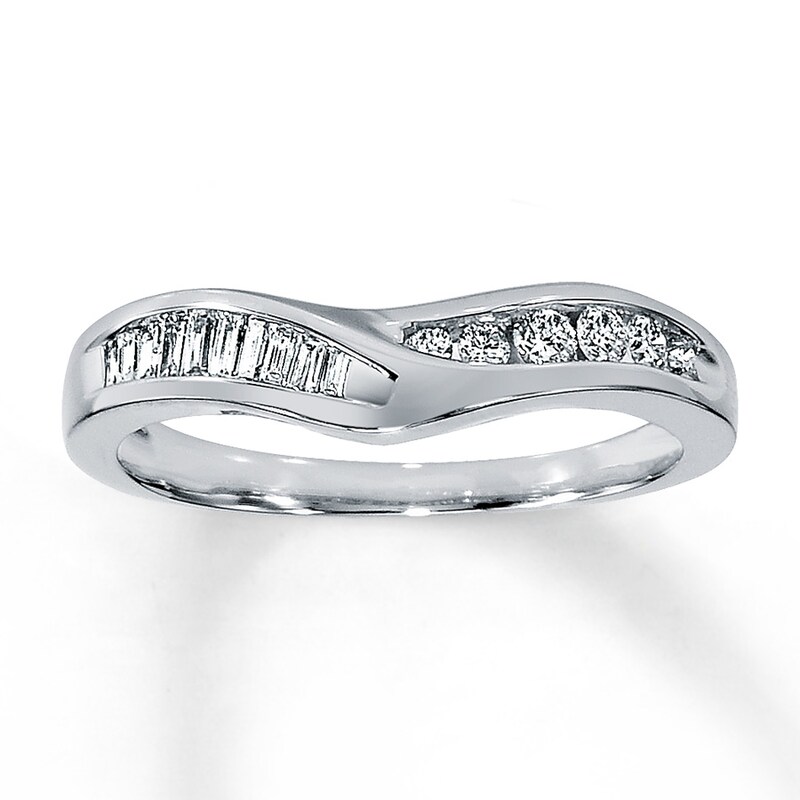 Main Image 1 of Previously Owned Diamond Contour Ring 1/4 ct tw Round & Baguette 14K White Gold