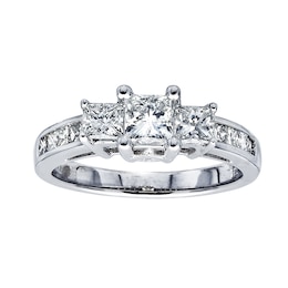 Previously Owned Diamond Ring 1-1/2 ct tw 14K White Gold