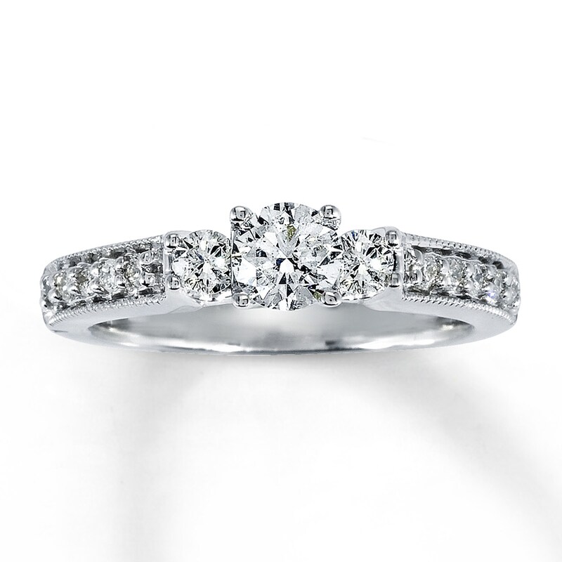 Main Image 1 of Previously Owned Diamond 3-Stone Ring 5/8 ct tw Round-cut 14K White Gold