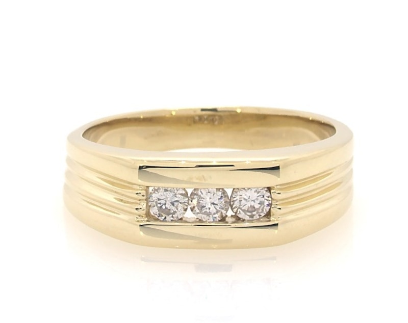 Main Image 1 of Previously Owned Men's Diamond Wedding Band 1/3 ct tw 14K Yellow Gold Size 10