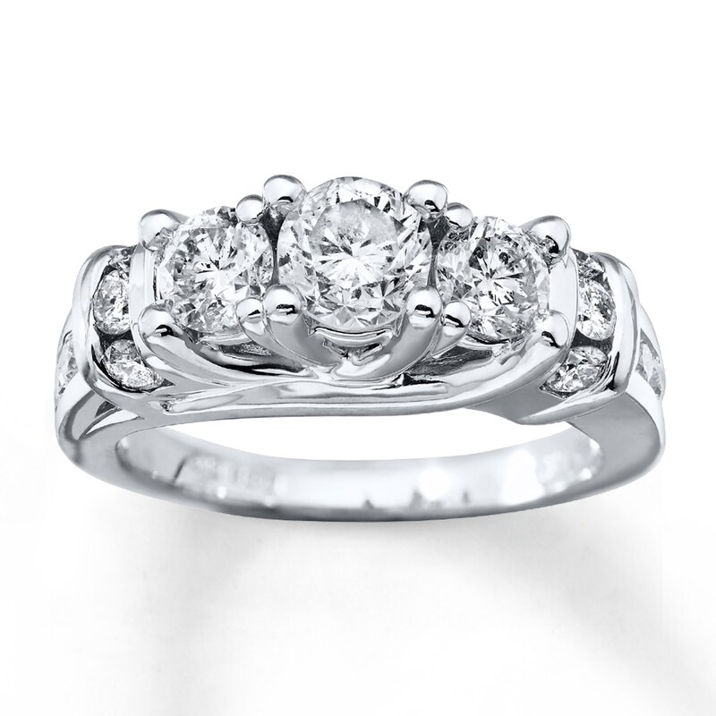 Main Image 1 of Previously Owned Three-Stone Ring 1-3/4 ct tw Round-cut Diamonds 14K White Gold