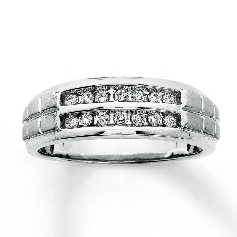 Main Image 1 of Previously Owned Wedding Band 1/4 ct tw Diamonds 10K White Gold